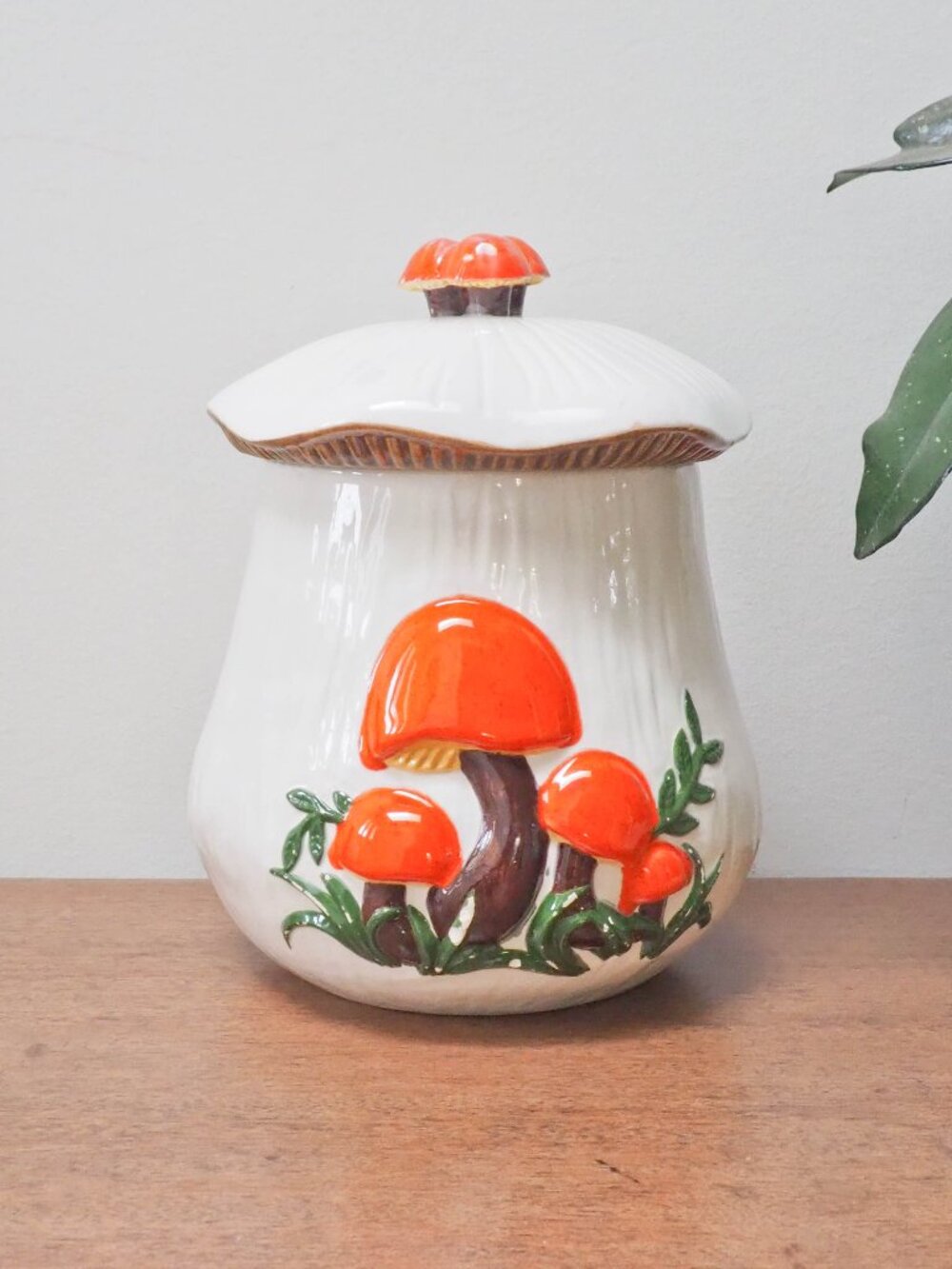 Vtg Ceramic Mushroom Cookie Jar - Medium Mushroom Canister - 8" Tall 70s Fungi